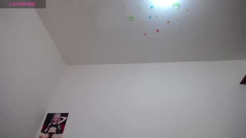 Leila Laly online show from February 7, 2025, 2:47 pm