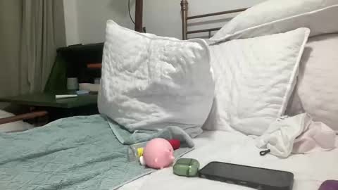 lailayourangel online show from April 28, 2026, 2:27 am