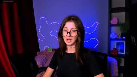 laisy online show from September 21, 2025, 1:57 pm