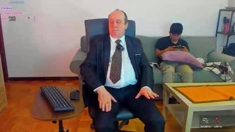 Snapshot of lajose52 chatting on December 5, 2025, 7:43 pm lajose52 online show from December 5, 2025, 7:43 pm