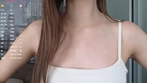 Julia online show from September 16, 2025, 6:36 am