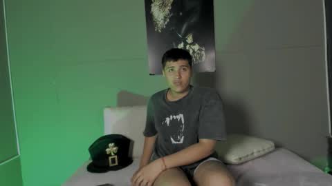 lalitopp_212vibes online show from March 18, 2026, 4:04 am