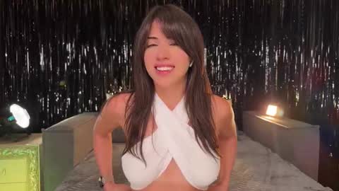 Snapshot of lallebi chatting on October 10, 2025, 9:03 pm Ellina online show from October 10, 2025, 9:03 pm