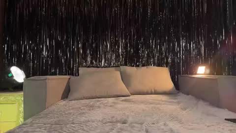 Snapshot of lallebi chatting on November 1, 2025, 12:29 pm Ellina online show from November 1, 2025, 12:29 pm