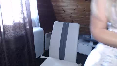 Snapshot of lamadrina006 chatting on October 14, 2025, 7:53 am LaMadrina006 online show from October 14, 2025, 7:53 am