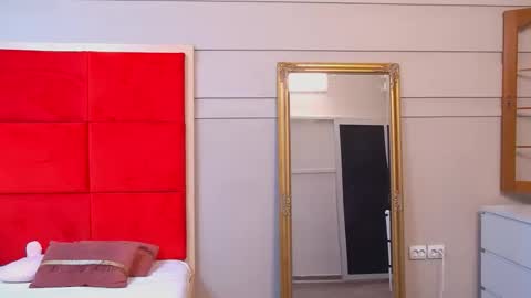 Snapshot of lana_banner chatting on October 3, 2025, 8:22 am LanaBanner online show from October 3, 2025, 8:22 am