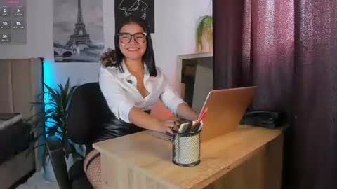 Snapshot of lana_beket_ chatting on June 17, 2026, 7:04 pm Lana online show from June 17, 2026, 7:04 pm
