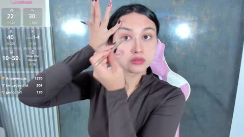 Lana online show from December 4, 2025, 7:55 pm