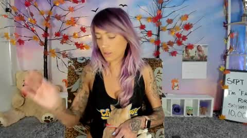 Snapshot of lana_del_bae chatting on September 16, 2025, 1:39 am Lana Del Bae online show from September 16, 2025, 1:39 am