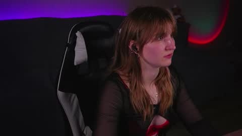 Kay online show from October 20, 2025, 7:36 pm