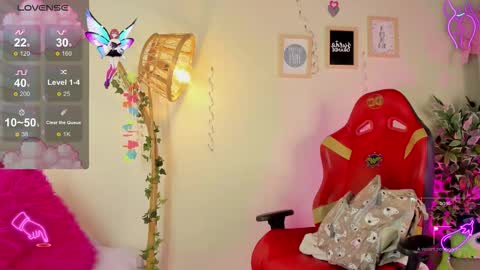 Snapshot of lana_dreams_ chatting on September 19, 2025, 12:28 pm Lana online show from September 19, 2025, 12:28 pm