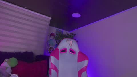 Lana online show from March 17, 2026, 12:26 am