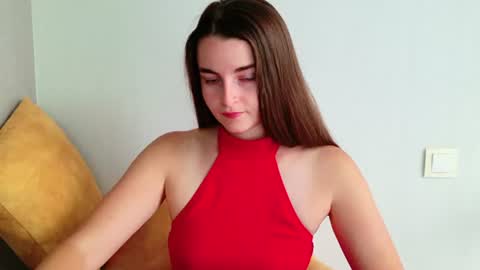 Snapshot of lana_gl chatting on July 6, 2026, 8:33 am lana_gl online show from July 6, 2026, 8:33 am