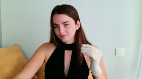 Snapshot of lana_gl chatting on July 7, 2026, 10:30 am lana_gl online show from July 7, 2026, 10:30 am