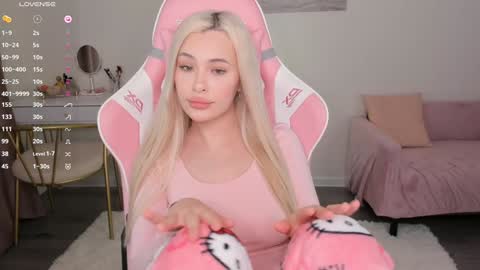 Snapshot of lana_mazy chatting on January 12, 2025, 8:47 pm Lana online show from January 12, 2025, 8:47 pm