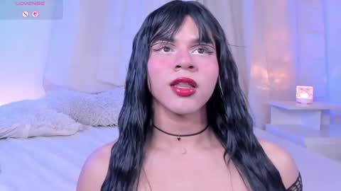 INDEPENDENT MODEL online show from July 7, 2026, 11:53 pm