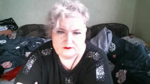 lanacat555 online show from November 16, 2025, 10:54 am