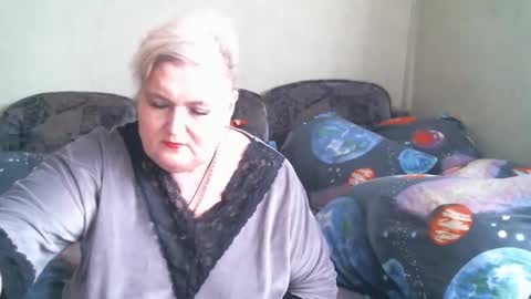 lanacat555 online show from April 28, 2026, 2:33 pm
