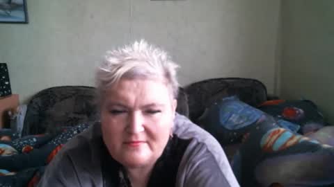 lanacat555 online show from April 29, 2026, 7:34 am
