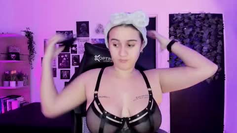 Snapshot of lanaherondale_ chatting on December 16, 2025, 9:03 am lanaherondale_ online show from December 16, 2025, 9:03 am