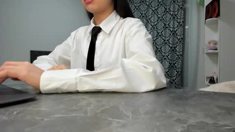 Lana online show from December 9, 2024, 10:30 pm