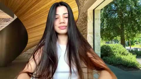 Snapshot of lanalandd chatting on October 4, 2025, 10:02 am Lana online show from October 4, 2025, 10:02 am