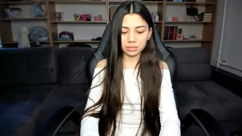 Snapshot of lanalandd chatting on June 10, 2026, 6:07 pm Lana online show from June 10, 2026, 6:07 pm