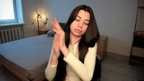 Lana online show from June 21, 2026, 1:35 pm