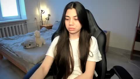 Lana online show from July 3, 2026, 5:19 pm