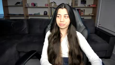 Lana online show from July 10, 2026, 6:32 pm
