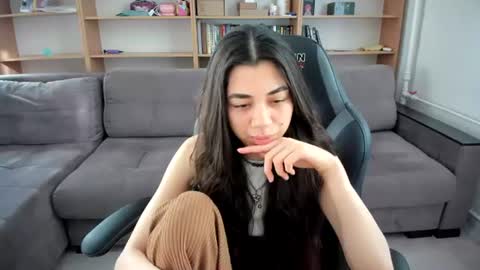 Lana online show from July 28, 2026, 3:21 pm