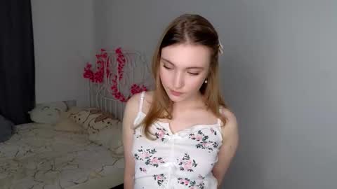 Lana online show from March 17, 2026, 1:14 pm