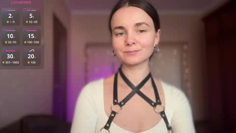 Lana online show from September 21, 2025, 1:46 pm