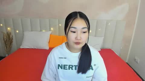 Snapshot of lanameiz chatting on November 12, 2025, 9:32 am Lana online show from November 12, 2025, 9:32 am