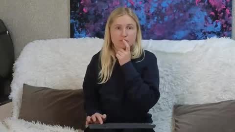 LanaviSmith online show from November 21, 2025, 7:07 am