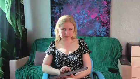 LanaviSmith online show from July 30, 2026, 6:23 am