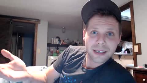 Snapshot of lancehardin chatting on February 27, 2025, 12:43 am Lance online show from February 27, 2025, 12:43 am