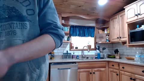 Snapshot of lancehardin chatting on March 11, 2025, 2:07 pm Lance online show from March 11, 2025, 2:07 pm