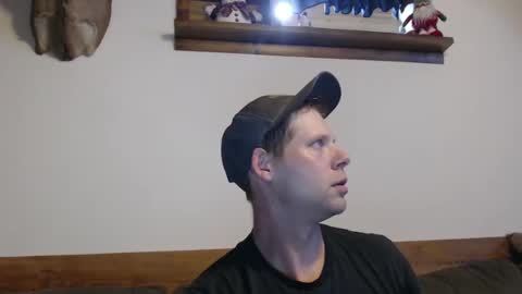 Snapshot of lancehardin chatting on September 22, 2025, 12:01 am Lance online show from September 22, 2025, 12:01 am