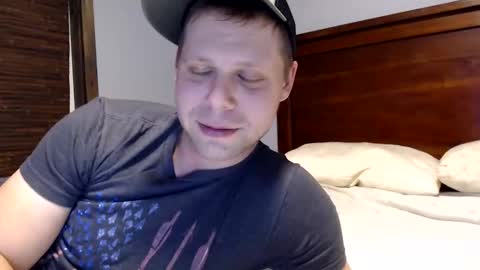 Snapshot of lancehardin chatting on December 15, 2025, 1:10 am Lance online show from December 15, 2025, 1:10 am