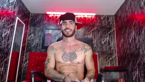 Snapshot of lancelot_benwick chatting on March 3, 2025, 11:14 pm Lancelot Benwick online show from March 3, 2025, 11:14 pm