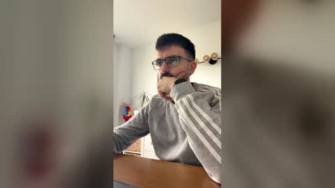 lander920612 online show from March 11, 2026, 9:37 am