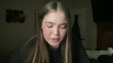 Snapshot of lanelizzie348 chatting on April 7, 2026, 12:22 am lanelizzie348 online show from April 7, 2026, 12:22 am