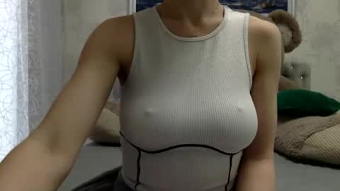 Snapshot of langoria chatting on October 7, 2025, 12:35 pm langoria online show from October 7, 2025, 12:35 pm