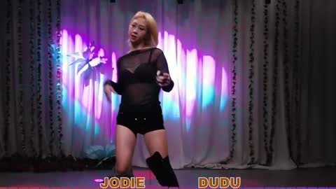 lankwaifong_cindy online show from April 30, 2026, 2:51 am