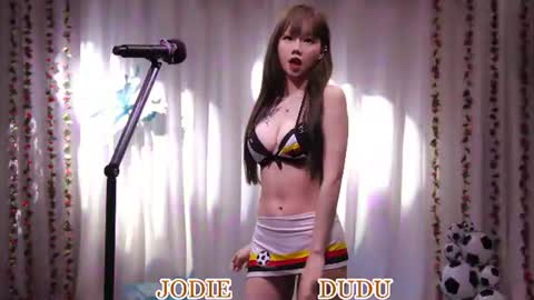Snapshot of lankwaifong_cindy chatting on June 17, 2026, 2:58 am lankwaifong_cindy online show from June 17, 2026, 2:58 am