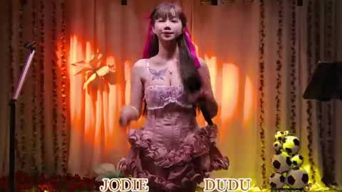Snapshot of lankwaifong_cindy chatting on June 18, 2026, 3:07 am lankwaifong_cindy online show from June 18, 2026, 3:07 am