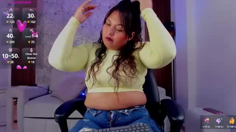 Snapshot of lanna__hot chatting on March 11, 2025, 8:42 pm online show from March 11, 2025, 8:42 pm