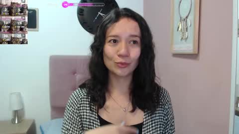 Lanna online show from January 9, 2025, 1:45 pm