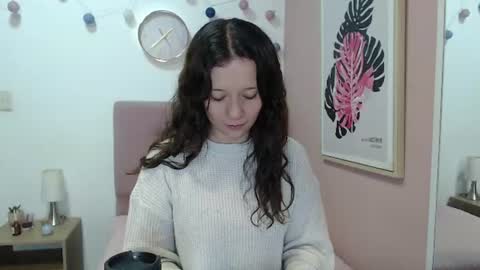 Lanna online show from June 12, 2026, 1:32 pm
